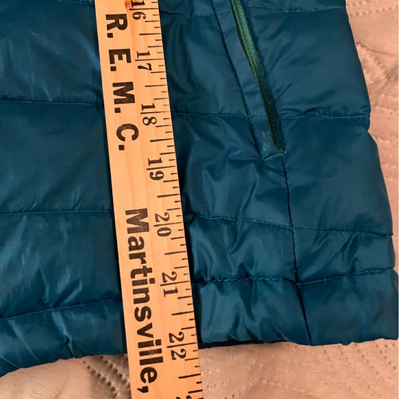 Patagonia Girls (Size 12) Down Jacket/Coat, Underwater Blue/Aqua Green - Picture 9 of 16